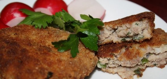Картофельно-говяжьи котлетки с зеленым луком