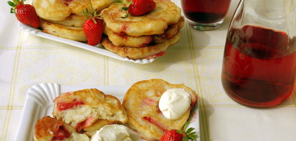 Оладьи летние с клубникой