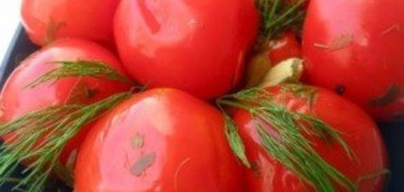 Пряные маринованные помидоры