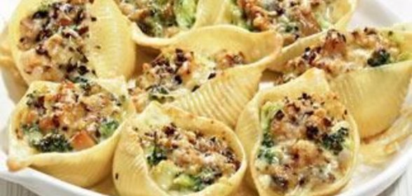 Паста ракушки с грибами и брокколи