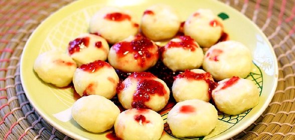 Ленивые вареники со сметаной