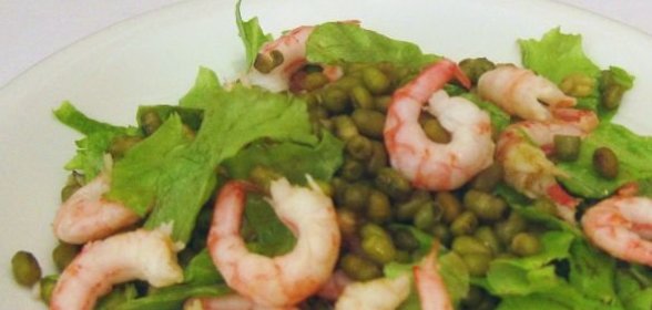 Тушеные сосиски с овощами