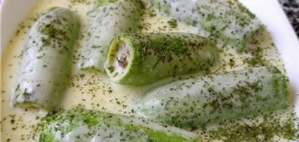 Куса ма лабан шороба(Фаршированные кабачки в иогуртовом соусе)