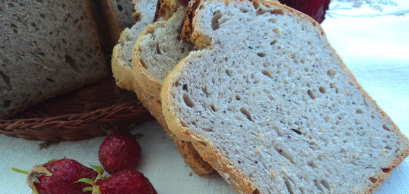 Клубничный Хлеб с маком на клубничных дрожжах