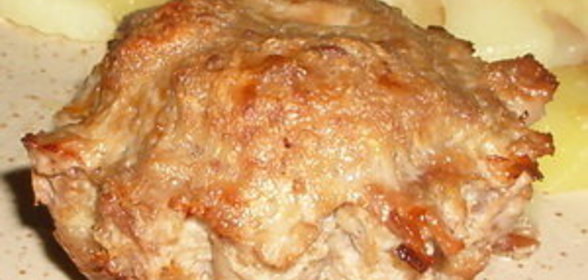 Мясо-кабачковые маффины с начинкой