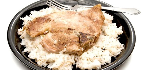 Свиные отбивные с рисом