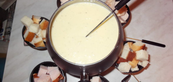 Классическое сырное фондю