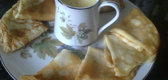 Блины манные и Голландские под соусом Сабайон