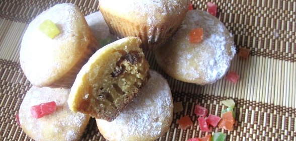 кексы с цукатами и изюмом