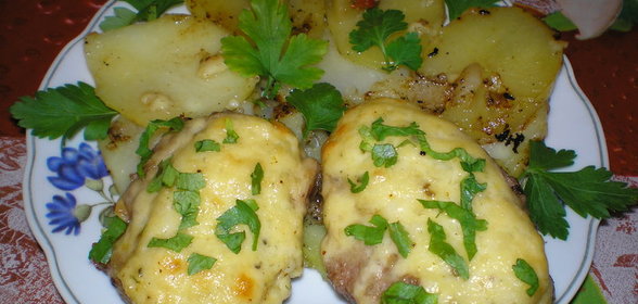 Котлеты, запеченные под молочным соусом