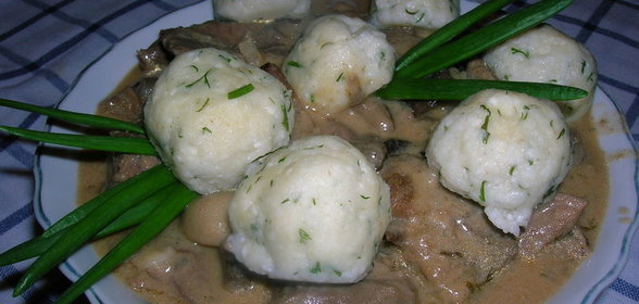 Венгерская токань с творожно-укропными клецками