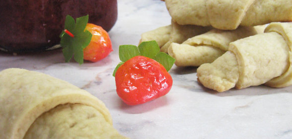 Творожные рогалики с творожно-клубничной начинкой