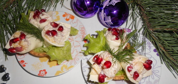 Салат Любимый в сырных кулечках и тарталетках