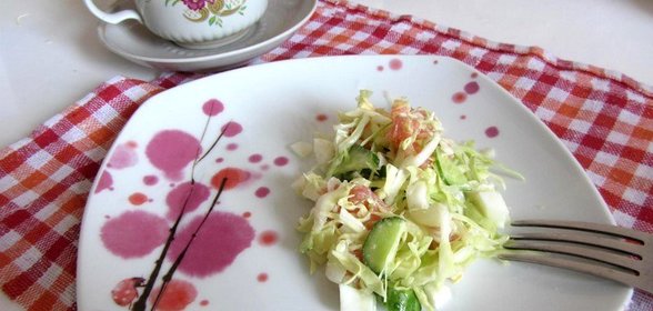Салат из семги с капустой