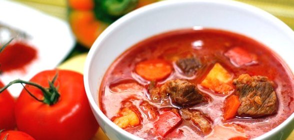 Гуляш с картофелем