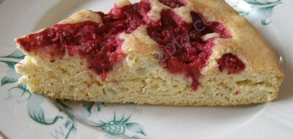 малиновая шарлотка с малиной