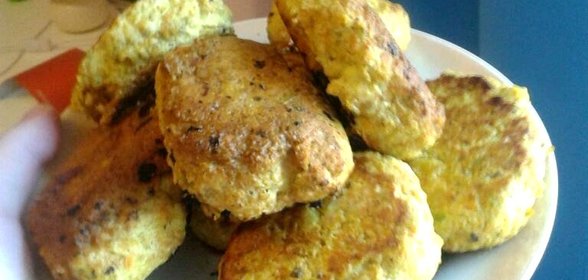 Диетические куриные котлеты с морковью