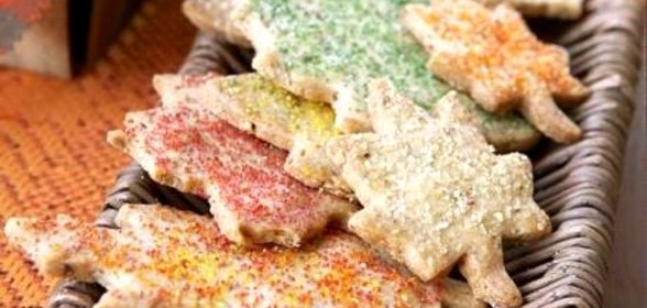 Домашнее печенье в форме кленовых листьев