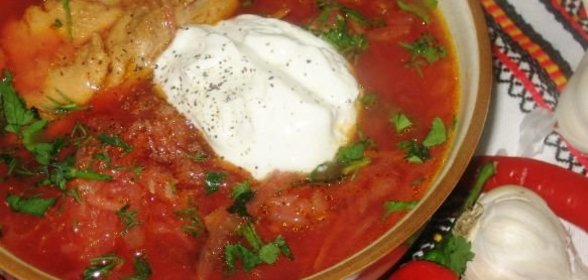 Томаты, фаршированные овощами и сыром