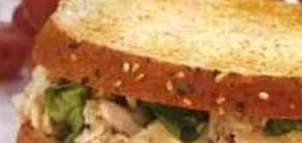 Бутерброд с тунцом и шпинатом