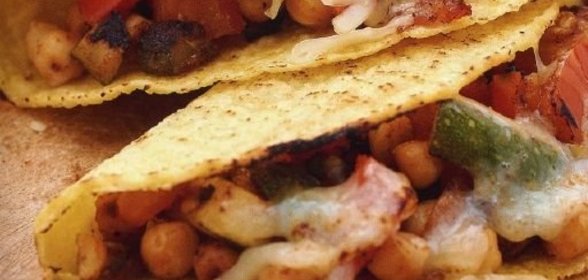 Овощная закуска в лепешке тако
