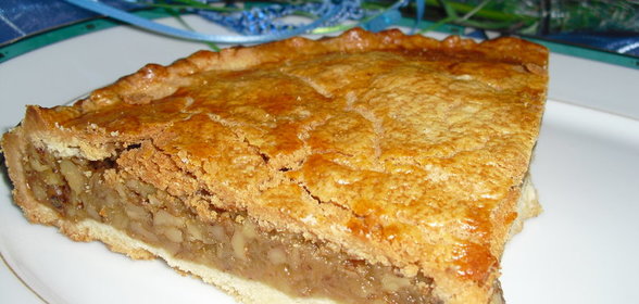Пирог с грецкими орехами
