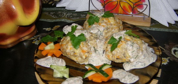 Куриные котлетки паровые с грибным соусом (вариант)