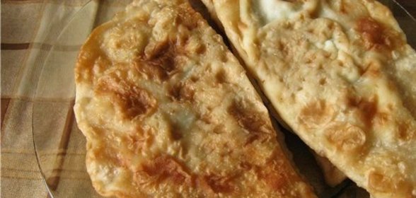 Плацинды с творогом и зеленью