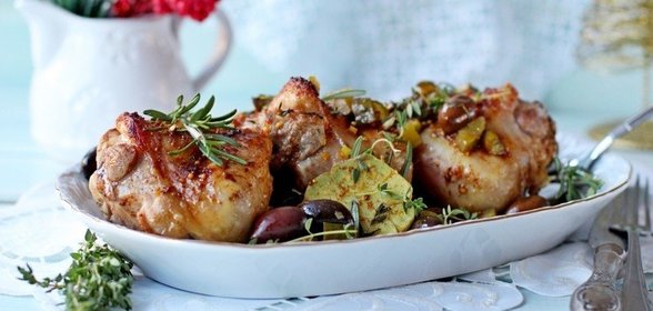 Запеченные бедрышки индейки в пикантном соусе