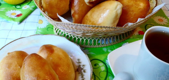 Пирожки с рисом,луком и яйцами(ещё одно удачное тесто,которое подходит в холодильнике)