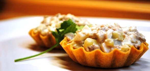 Салат в тарталетках