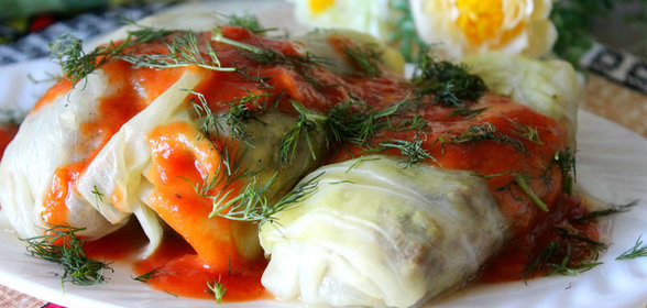 Голубцы из молодой капусты с мясом и пшеном