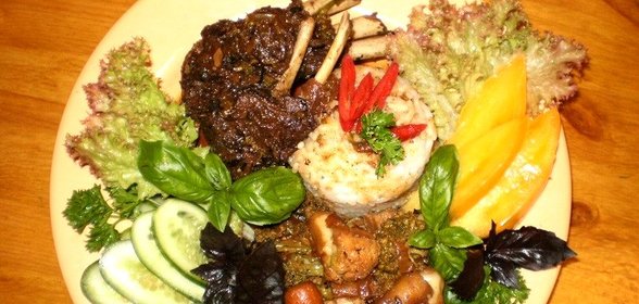 Ребрышки с овощами тушеные
