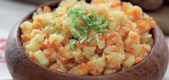 Запеканка с томатами, колбасой и сыром
