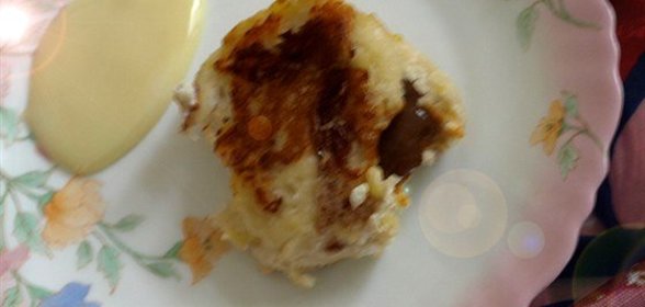 Банановые сырники с начинкой из вареной сгущенки