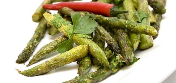 Жареная в духовке спаржа