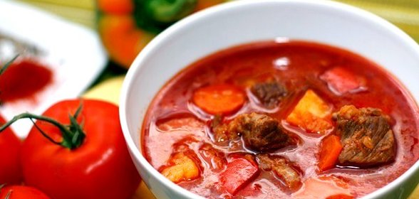Гуляш с картофелем