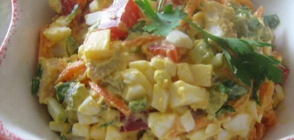 Салат «Пестренький» со свининой, овощами, сыром
