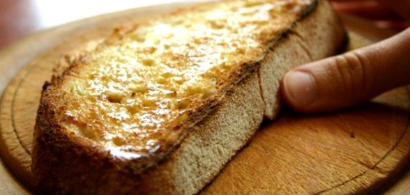 Тосты с розмарином и ароматом говядины