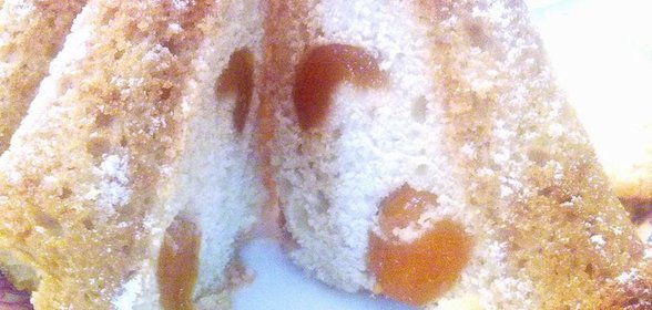 Сочный кекс с абрикосами