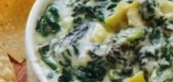 Закусочный соус из шпината, артишоков и сыра