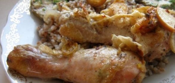 Куриное мясо, запечeнное в маринаде