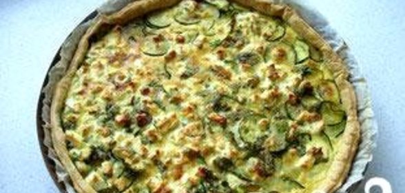 Пирог с цуккини, сыром Фета и мятой