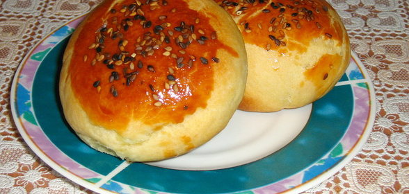 Погоча - турецкие булочки с сыром и кунжутом