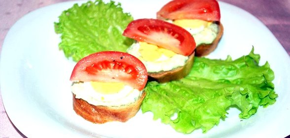 Канапе с соусом гуакамоле