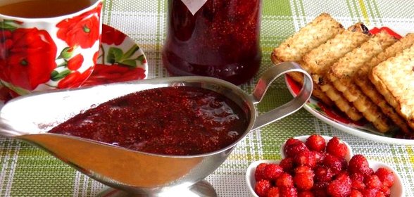Земляничное варенье-минутка