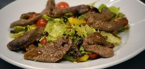 Салат с нежной говядиной