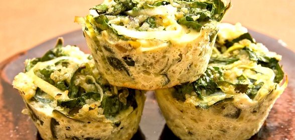 Маффины из киноа со шпинатом