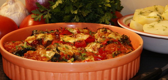 Хуплу (Пирог со свининой и картофелем)