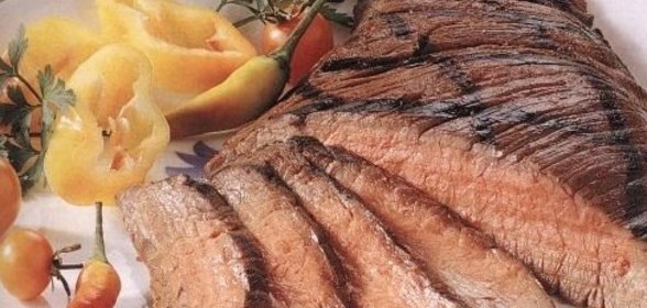 Говяжий стейк, приготовленный на гриле